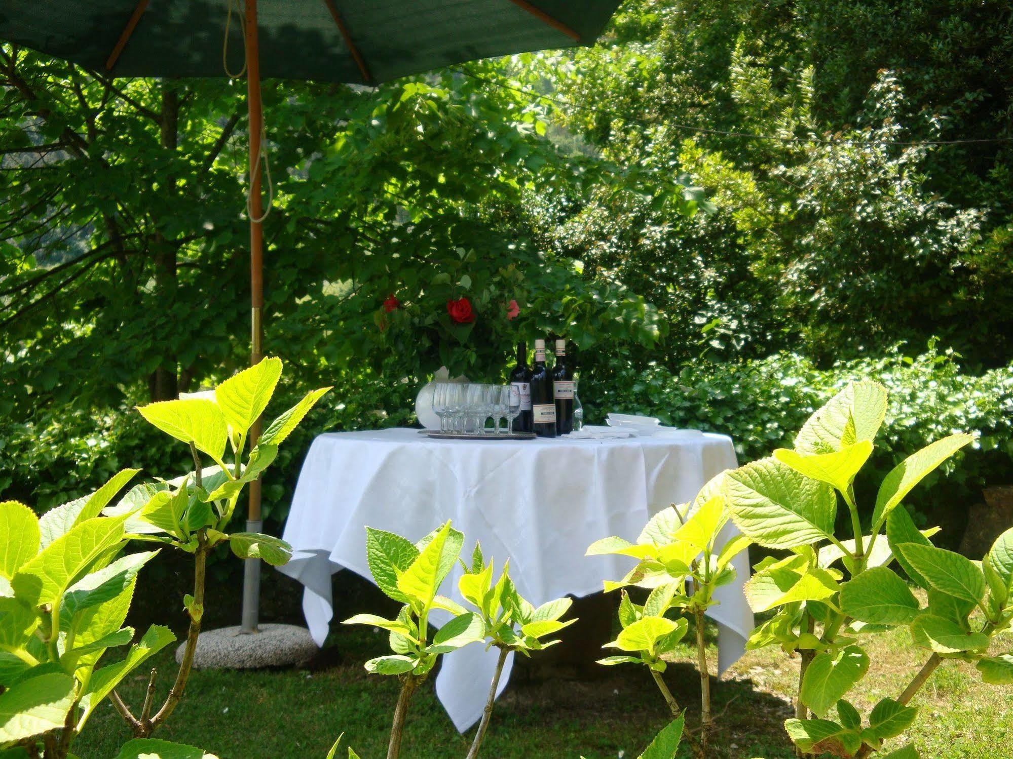 Fattoria Di Bacchereto - Guest House Eksteriør billede